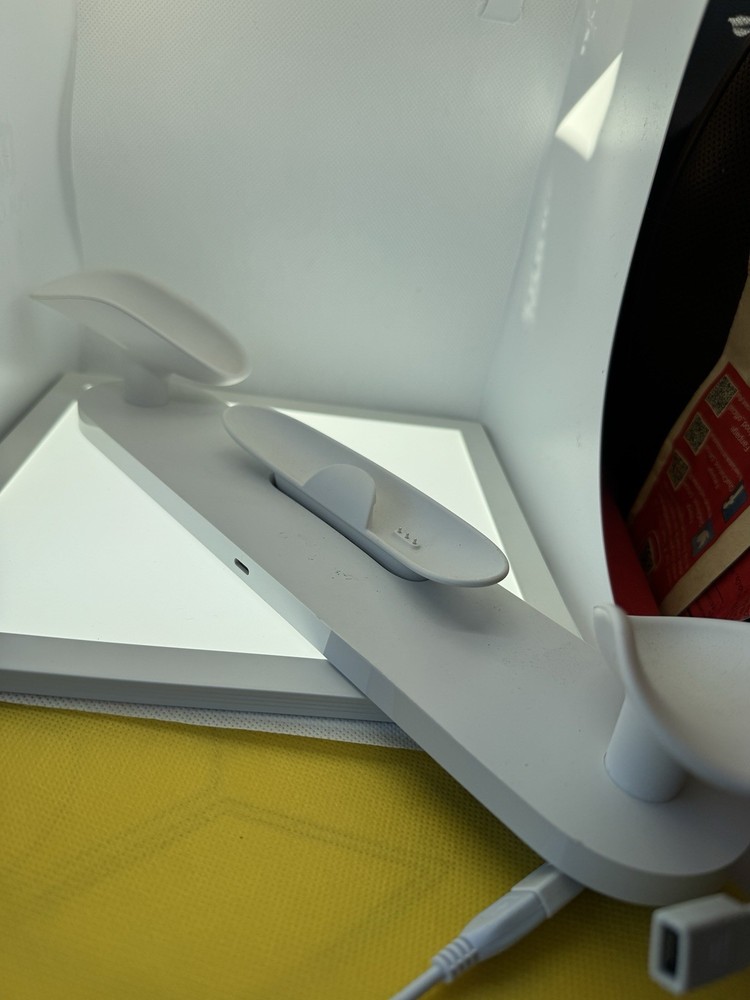 Official Meta Quest 3 Charging Dock W7Z - White