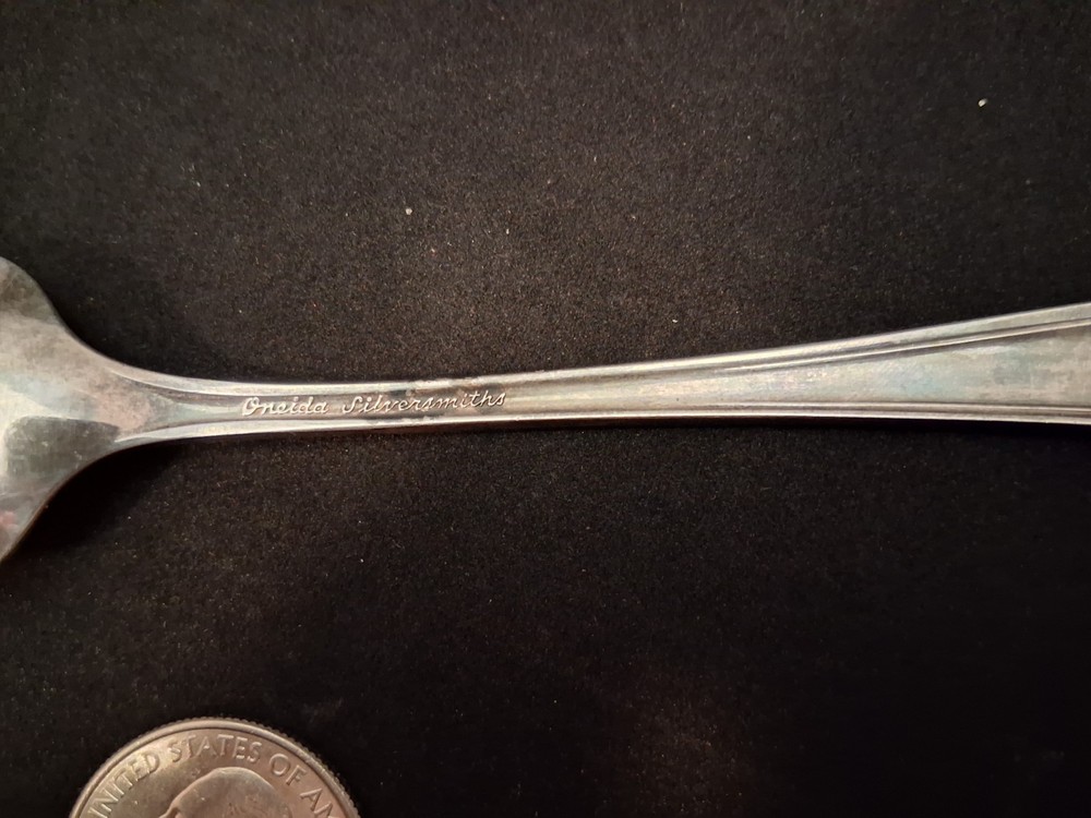 VintageOneida Silversmiths Sugar Nut Spoon Silverplate
