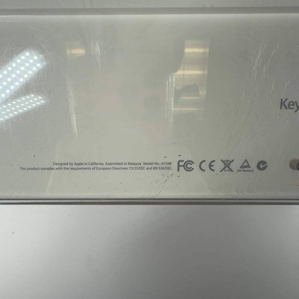 Apple Keyboard and Mighty Mouse A1048 A1152 White