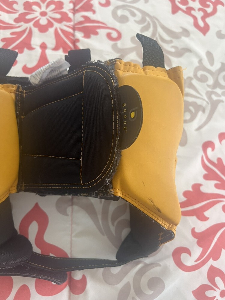 Century Boxing Black/yellow Size S/M