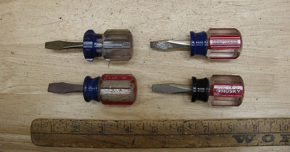 4 Plastic Handle Stubby Screwdrivers,Including Husky,Craftsman,& 2 Unbranded