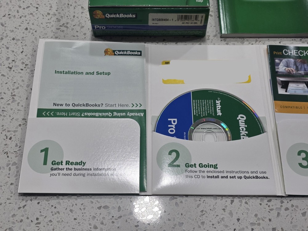 Intuit QuickBooks Pro 2008 for Windows (Retail) - Full Version for Windows