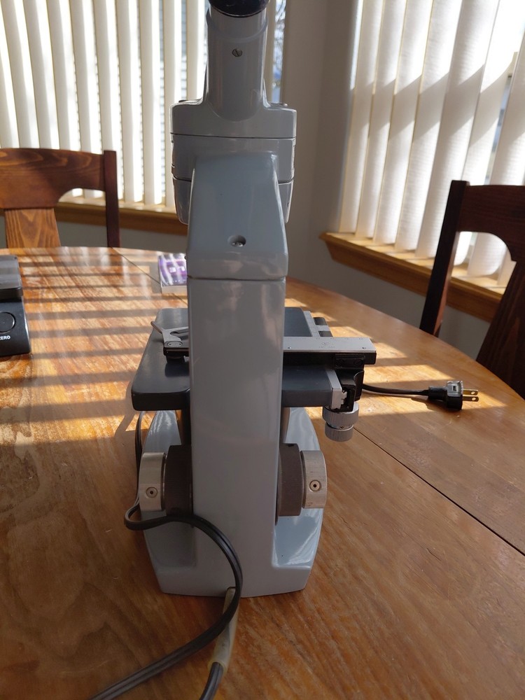 VINTAGE American Optical Series 60 Microscope, Three Objectives, w/Light -TESTED