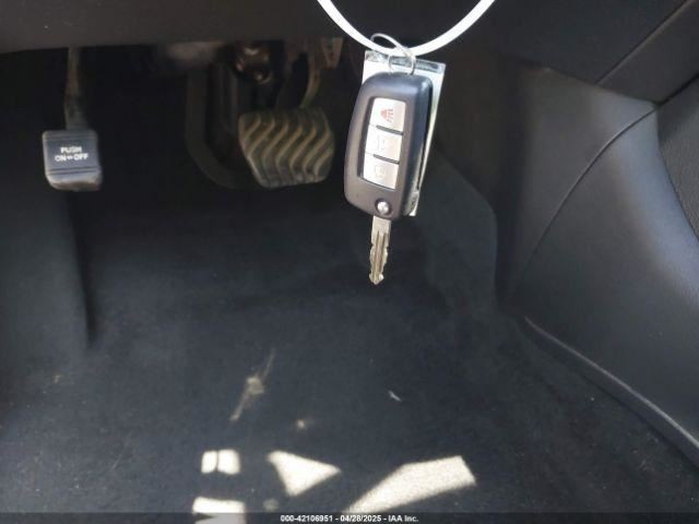 ROGUE 2017 Glove Box 4678397
