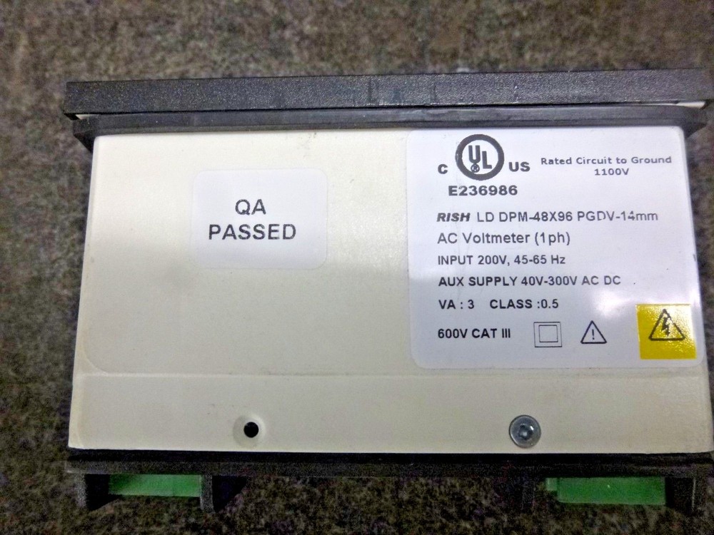 NEW!! DIGITAL PANEL METER, AC VOLTAGE, 0 - 200 VAC, 12G486