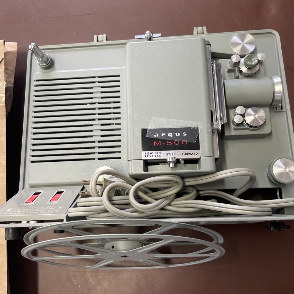 Argus  M500 Movie Projector Works