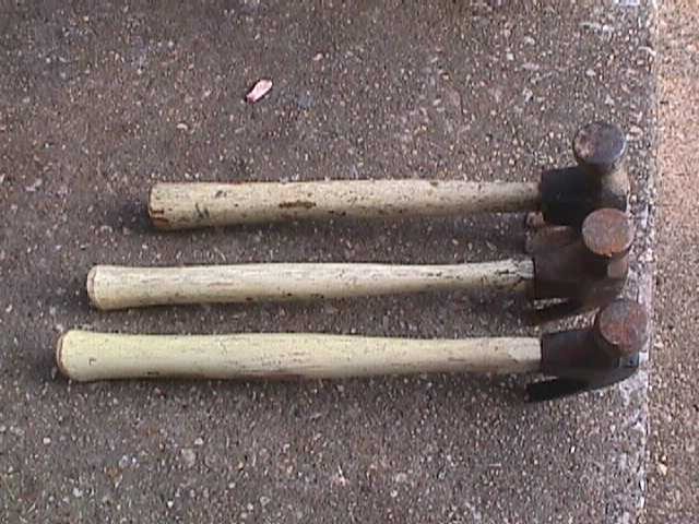 THREE VINTAGE CLAW HAMMERS