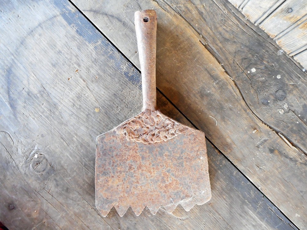 Primitive Tool Rustic Cabin Barn Farmhouse Decor Rusty Flea Market No handle