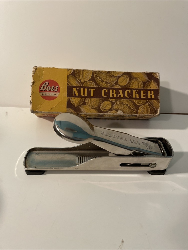 Vintage Boes Dayton Adjustable Nut Cracker With Original Box