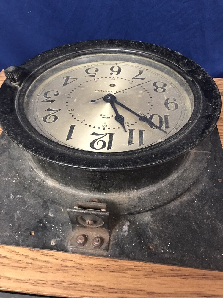 Seth Thomas Naval Type ship clock made in USA Working Condition