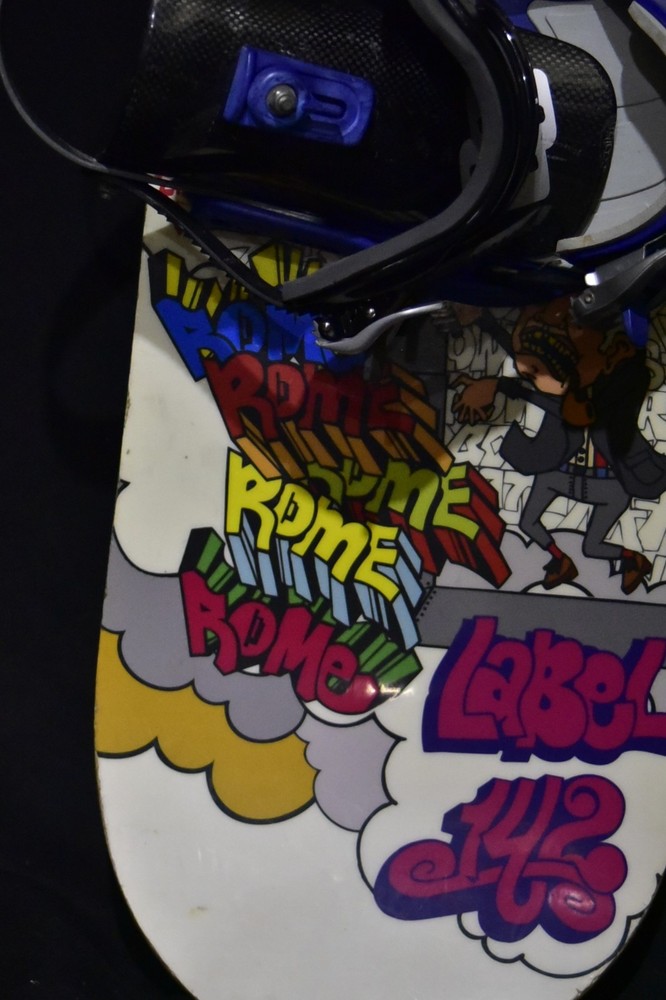 ROME LABEL SNOWBOARD SIZE 142 CM WITH MORROW MEDIUM BINDINGS