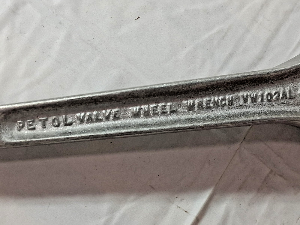 Petol Pipe Wrench VW102AL