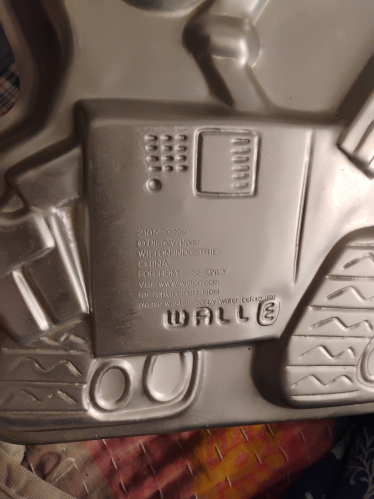 Disney Pixar Wall-E Cake Pan