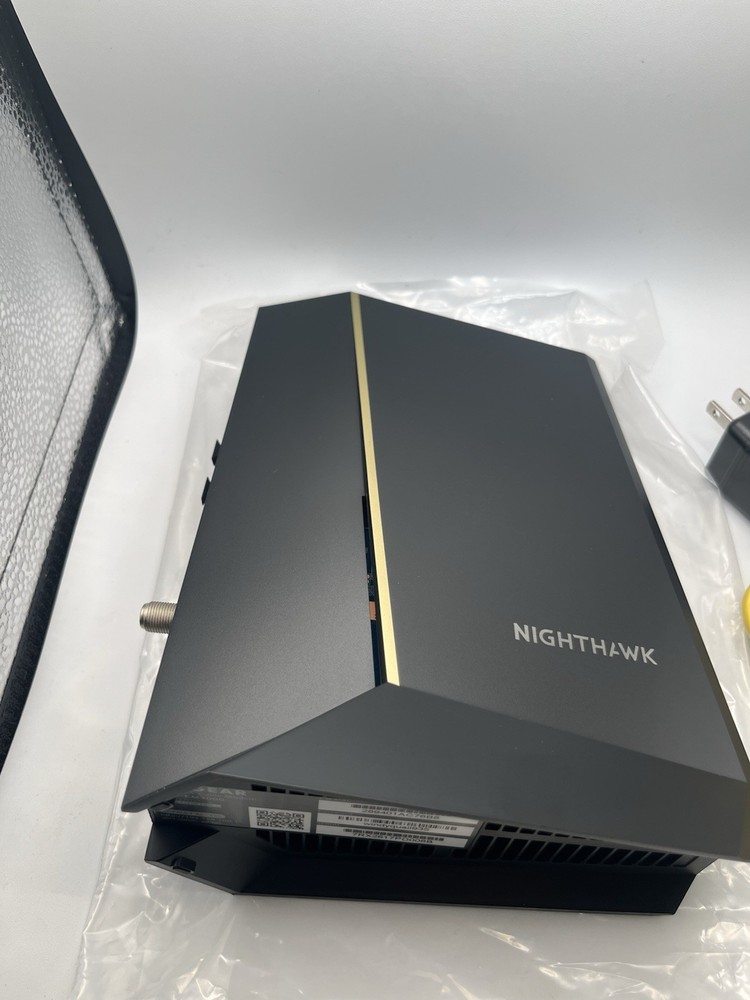 NETGEAR Nighthawk CM3000 DOCSIS 3.1 Mid/high-Split Cable Modem, Black