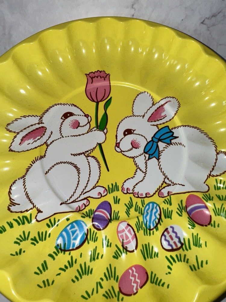 2 Scalloped Edge Plastic Easter Bunny Tray Bowls Vintage