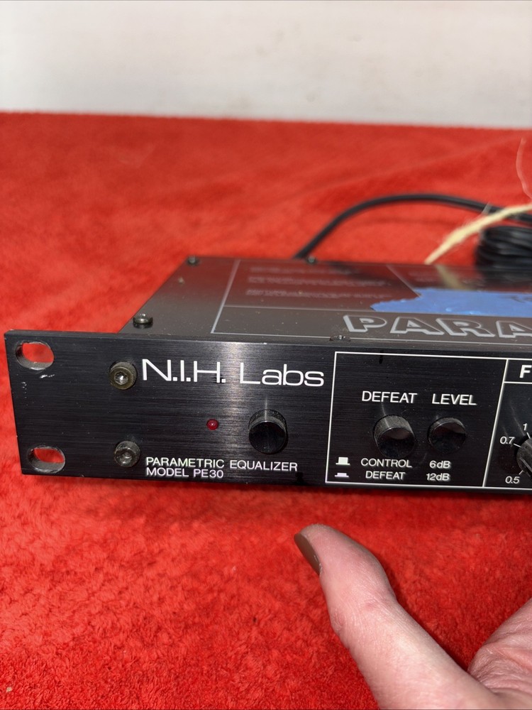 N.I.H LABS PARAMETRIC EQUALIZER PE 30 With Power Supply - Tested Functional NICE