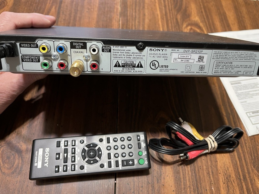 Sony CD/DVD Player DVP-SR210P with remote leads & hookup instructions tested S2