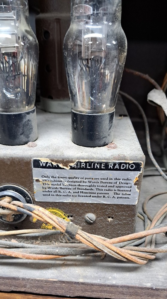 Montgomery Wards Airline Radio