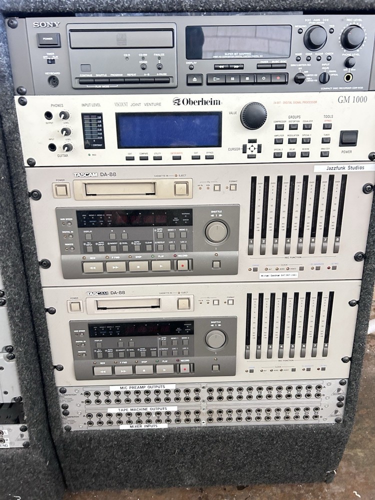 Oberheim GM 1000 Professional Guitar Multi-Effects Processor Rackmount Tested