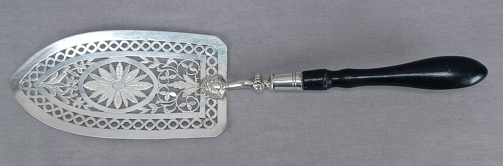 19th Century Austrian Floral Openwork 13 Loth Silver Ebonized Wood Fish Slice