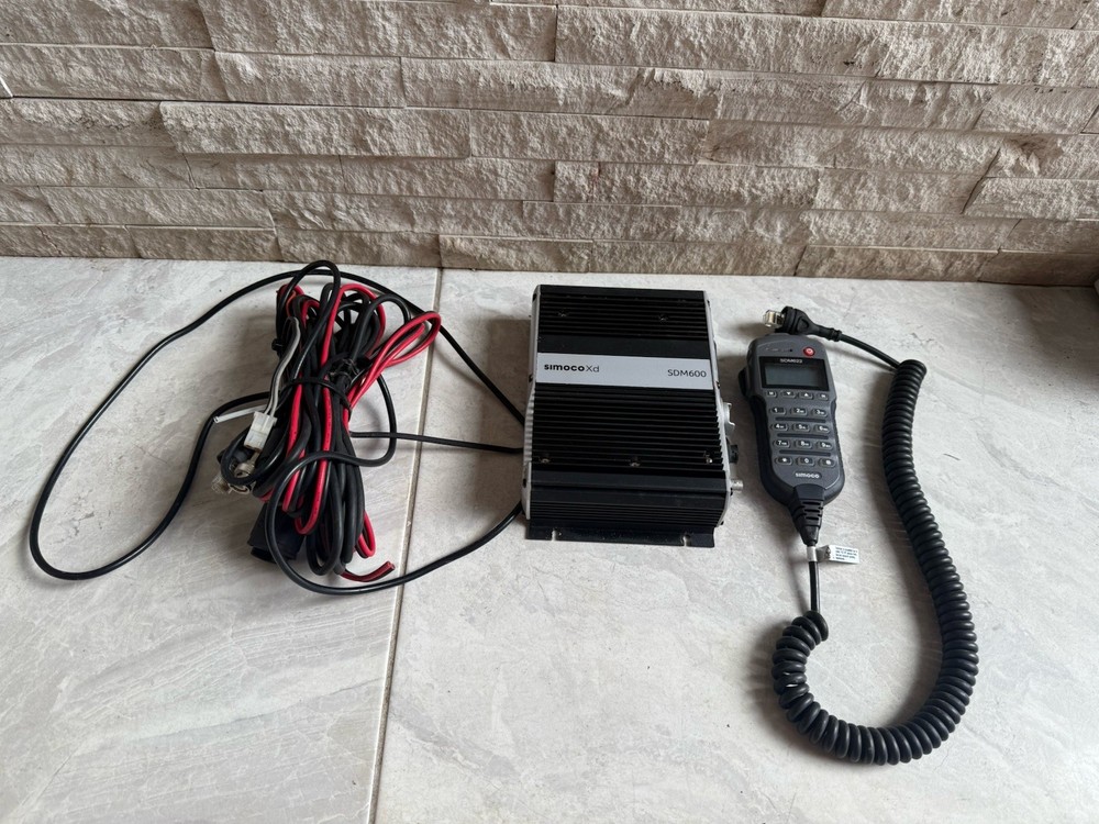 Simoco XD SDM600 AC VHF DMR Radio With SDM622 Controller