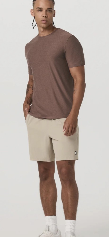NWT Vuori Strato Tech Heather Sable Performance Shirt Mens Medium