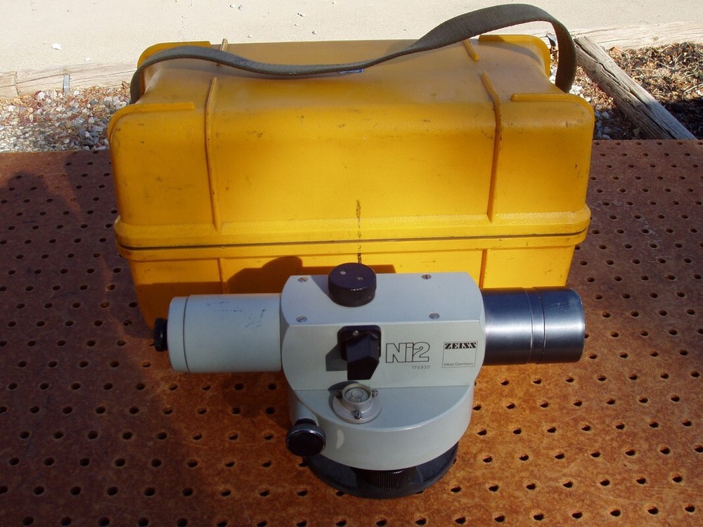 ZEISS NI2 AUTOMATIC LEVEL SURVEYING + UGLY CASE + ISSUES WEST GERMANY