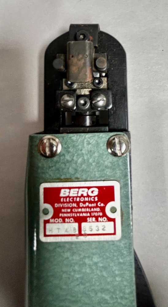 Vtg Berg Model HT 48 Electronics Crimping Tool Crimper (A20)