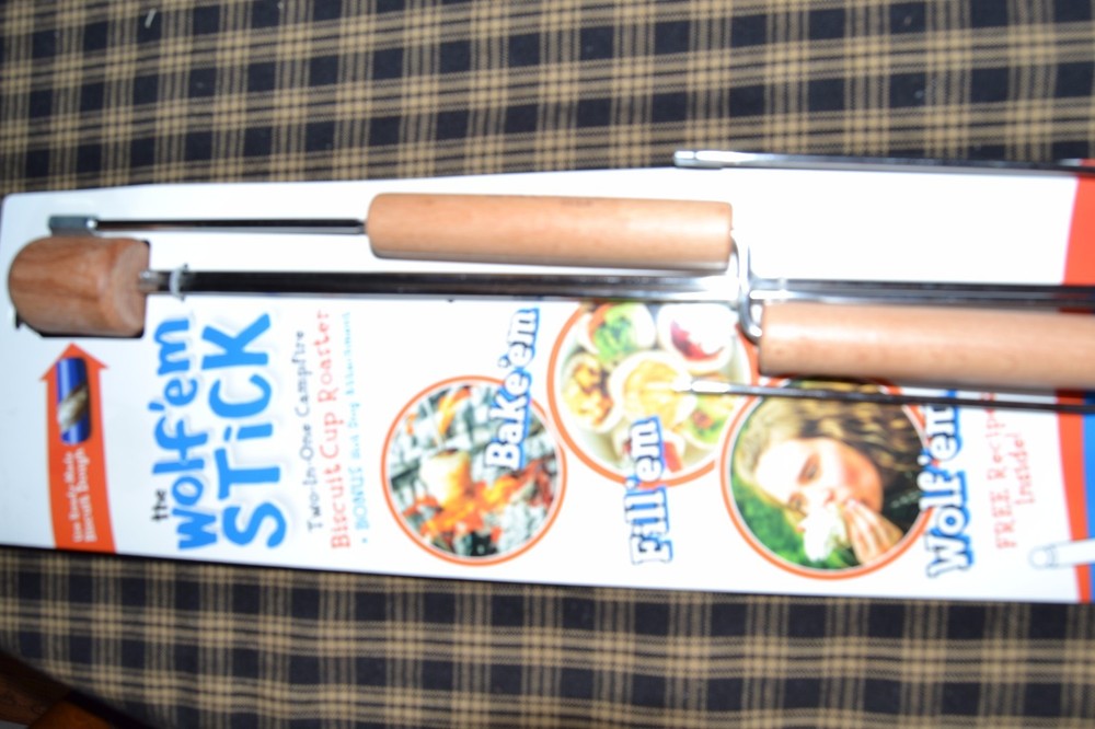 Wolf'em Wolf um Campfire roasting Stick Wolf'em rotating combination 2 in one