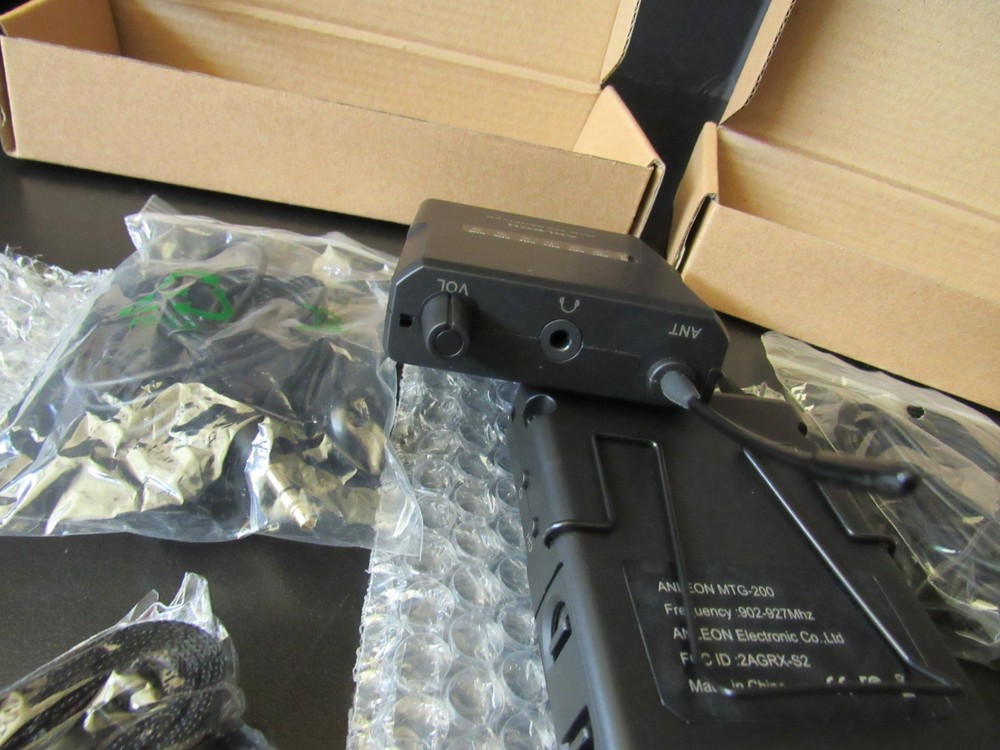 ANLEON MTG-200 Wireless Tour Guide & Language Interpretation System-3 Receivers