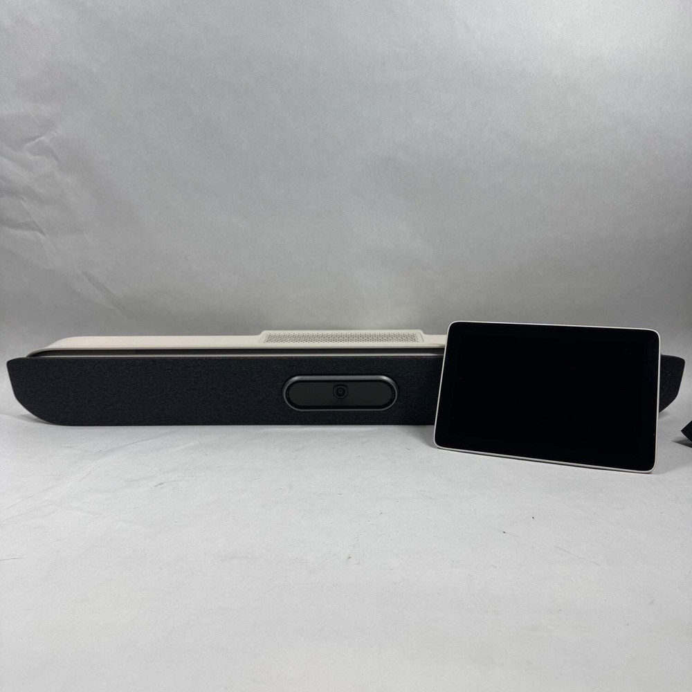 Poly Studio X50 Video Bar P017