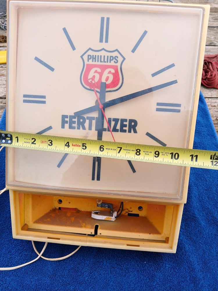 VINTAGE PHILLIPS 66 FERTILIZER ADVERTISEMENT CLOCK
