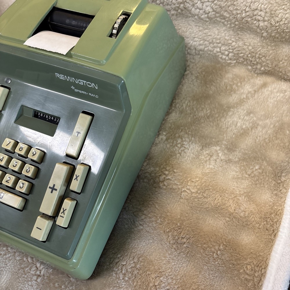 Vintage Remington Sperry Rand Adding Machine Model 41012-10