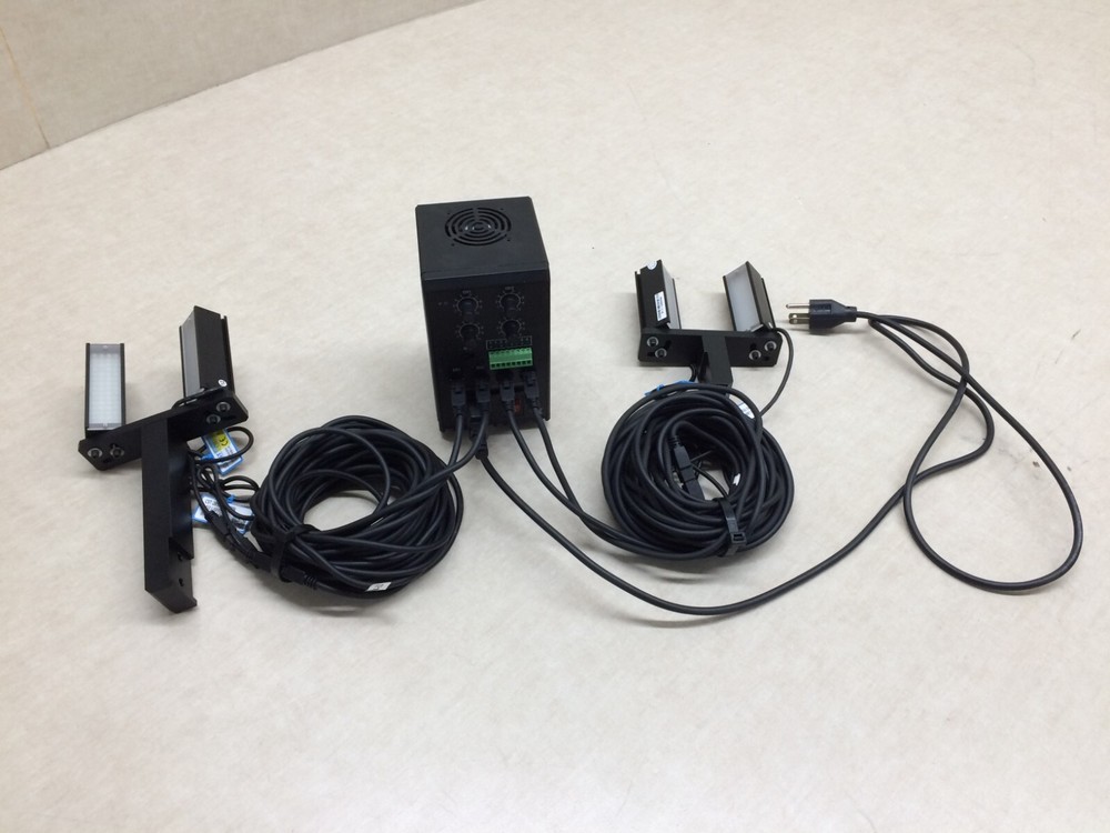 CST Analog Lighting Controller APS Series with Lights