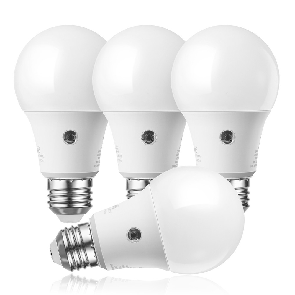 DEWENWILS 4Pack Light Sensor Bulbs LED Outdoor Light Bulb Automatic On/Off 5000K