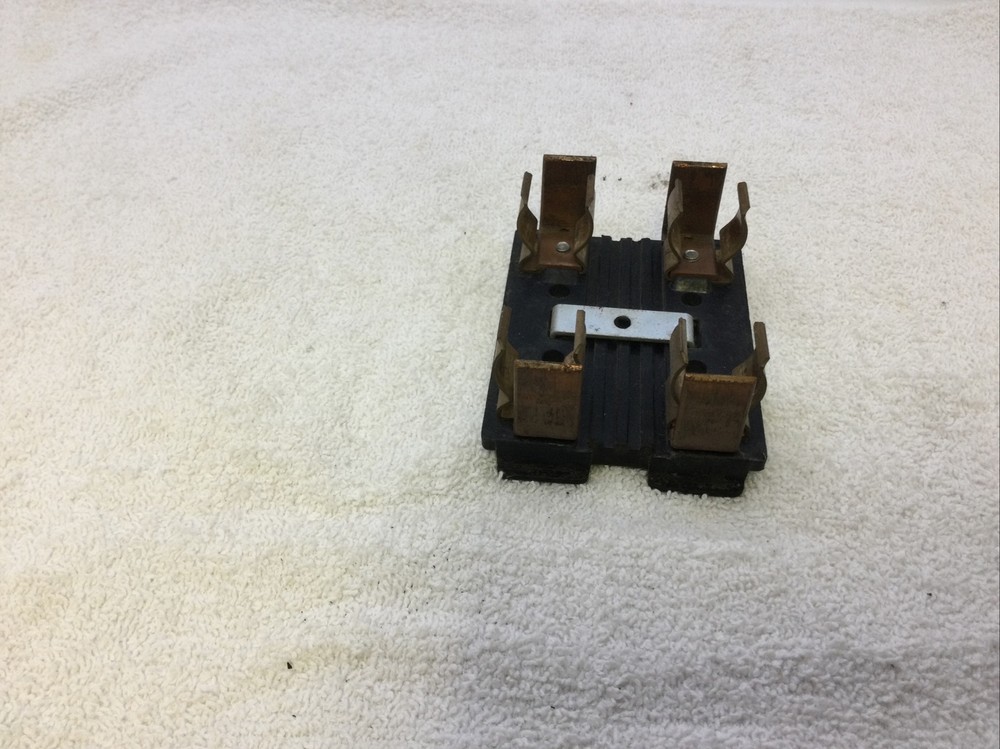 WADSWORTH 60 AMP 240 Volt Pull Out Fuse Holder