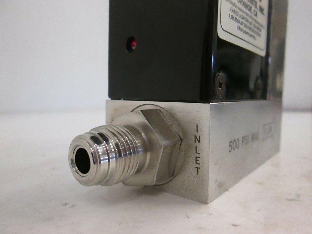 UFC-1100A, Mass Flow Controller MFC, NH3, 300 SCCM, Used