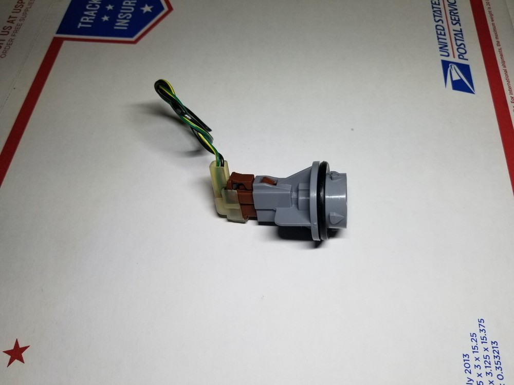 OEM 90-93 ACURA INTEGRA FRONT BUMPER TURN SIGNAL BLINKER LIGHT SOCKET+WIRE PLUG