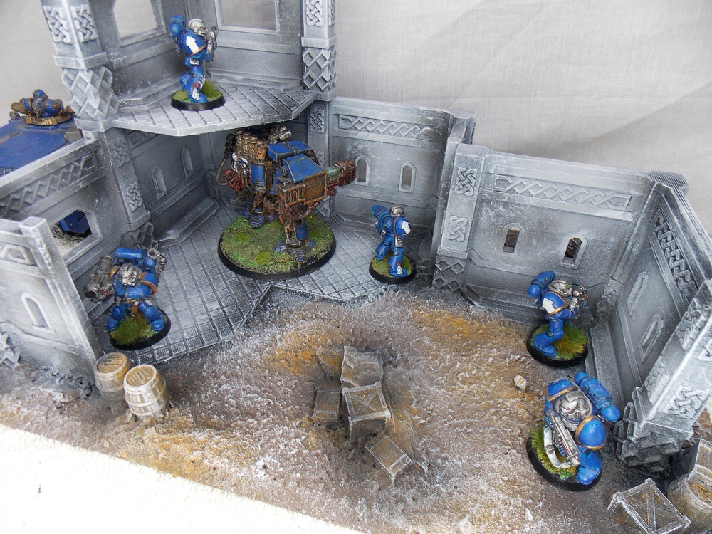 WARGAMING TERRAIN PAINTED BUILDING