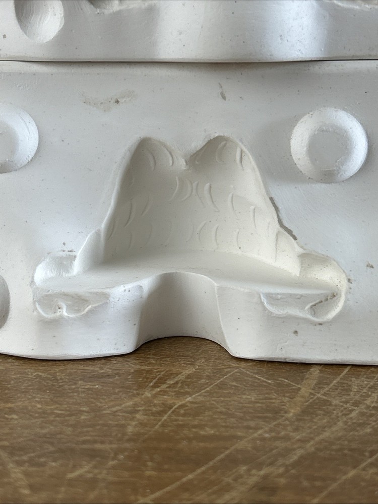 Ceramic Slip Casting Mold “Garfield Peeking With Paws”