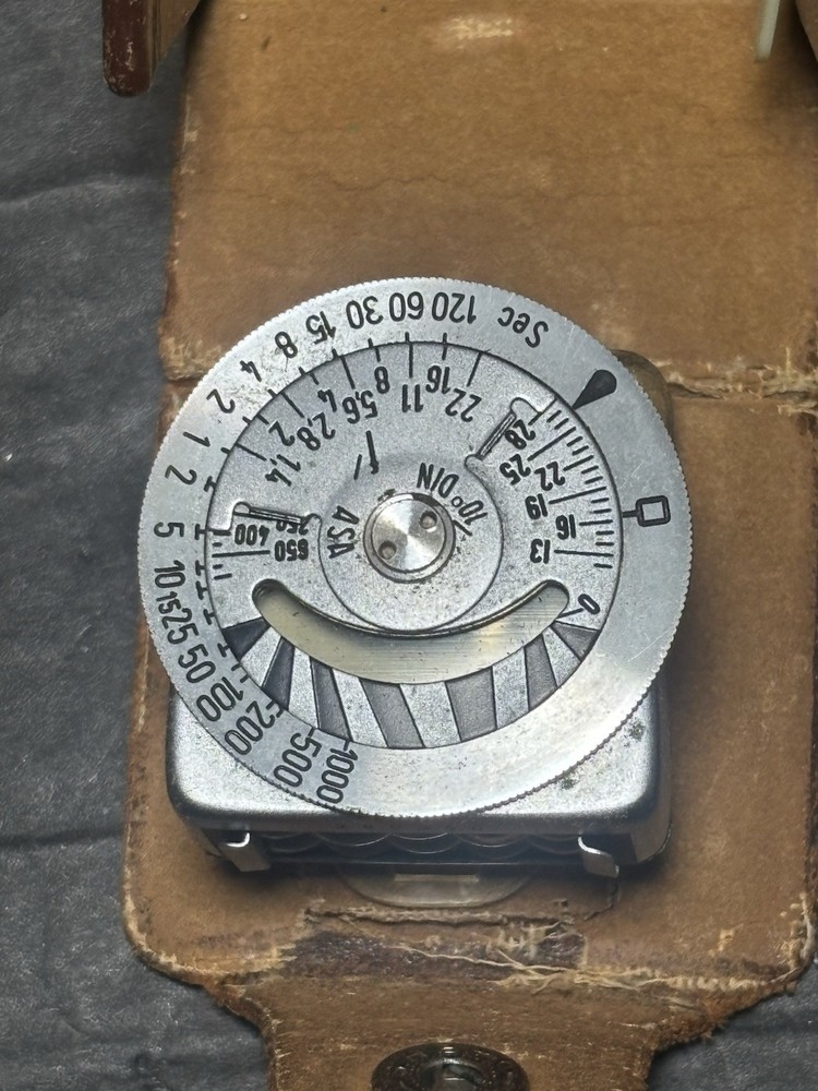 Leica Light Meter Metraphot 3 with Diffusor, in original case