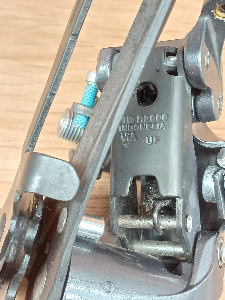 RD-R2000 Rear Derailleur