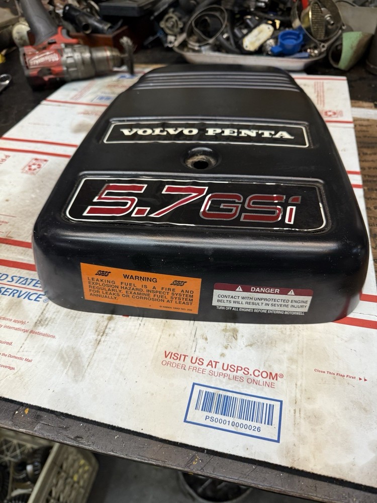 Volvo Penta 5.7 GSI engine cover