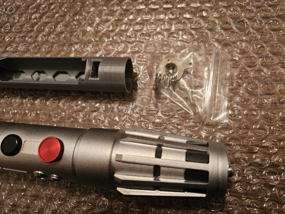One Replicas Sspk Lightsaber Empty With Chassis