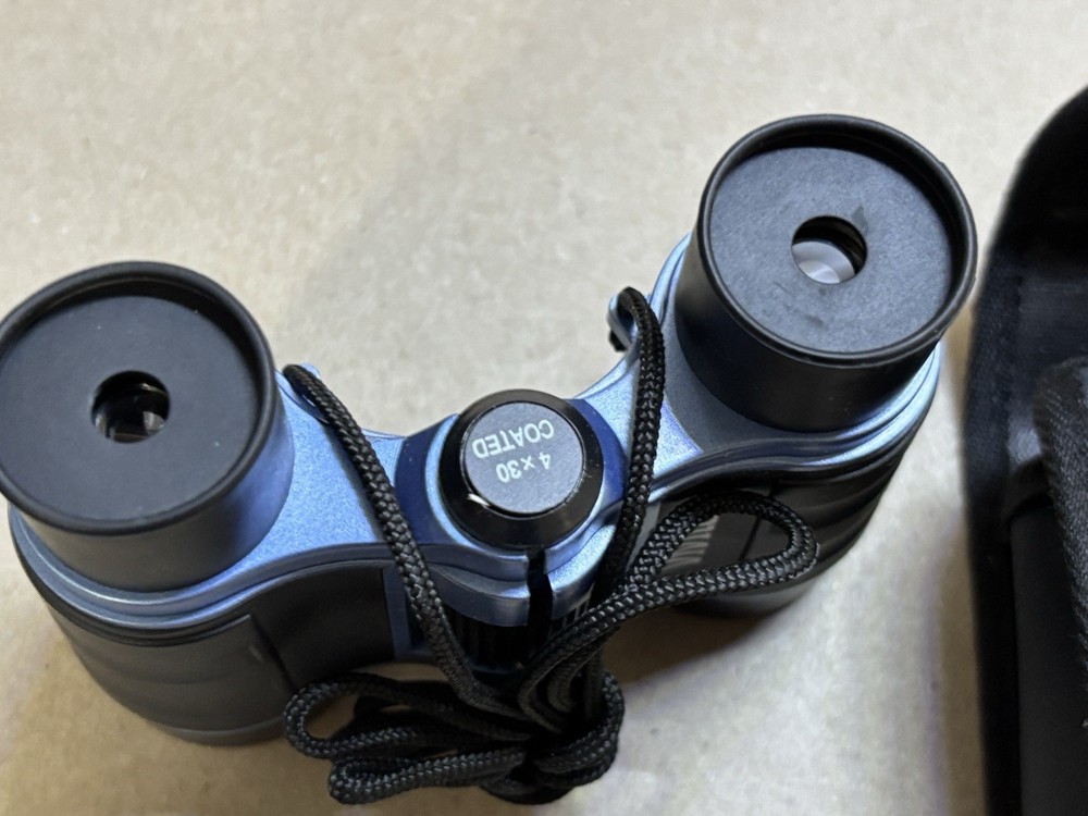 VIVITAR Compact Lightweight 4X30 Coated Binoculars with Belt Loop Case