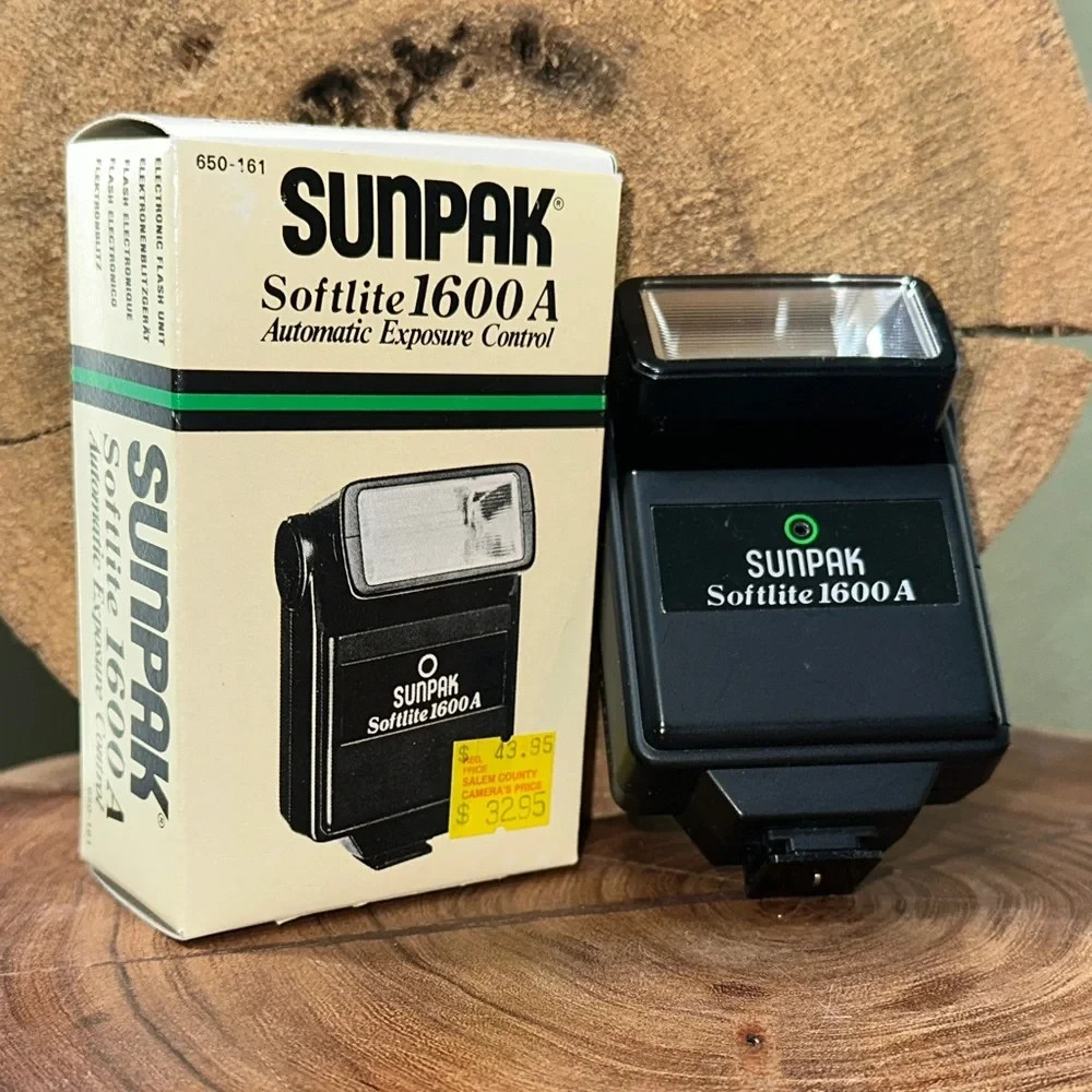 SUNPACK Softlite 1600A Automatic Exposure Control Camera Flash