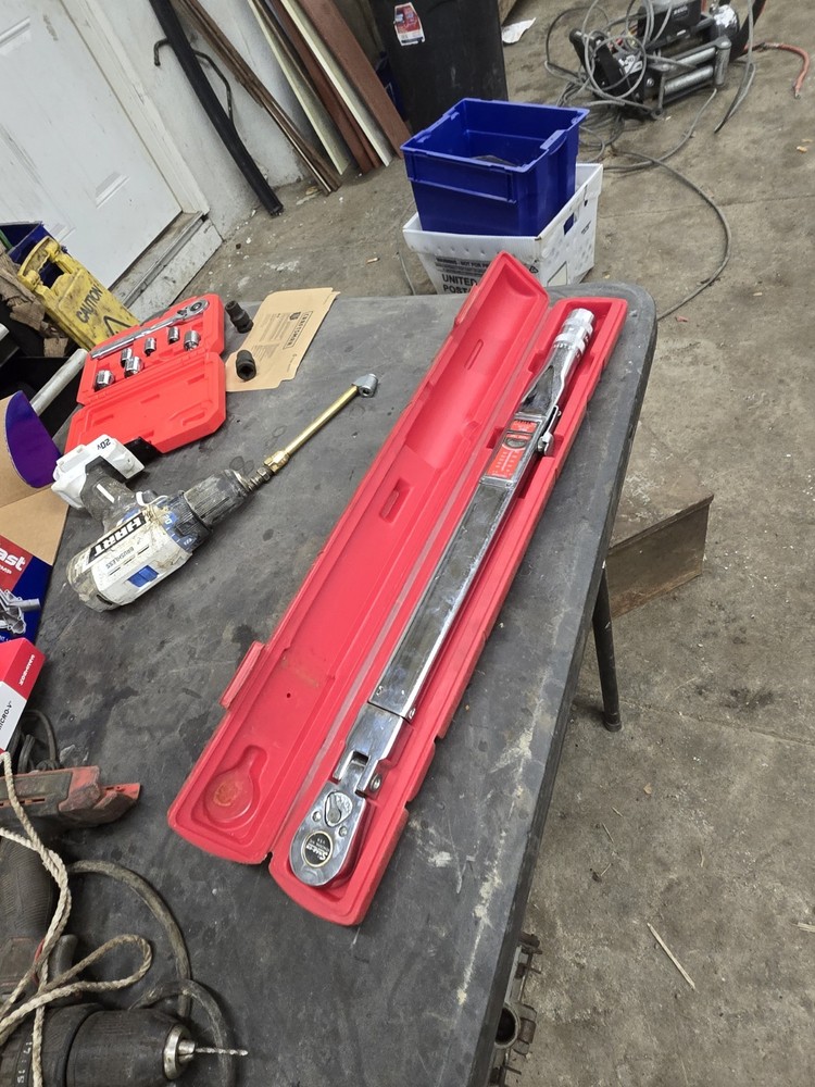 Snap-on Click-Type Adjustable Ratcheting Torque Wrench with Case
