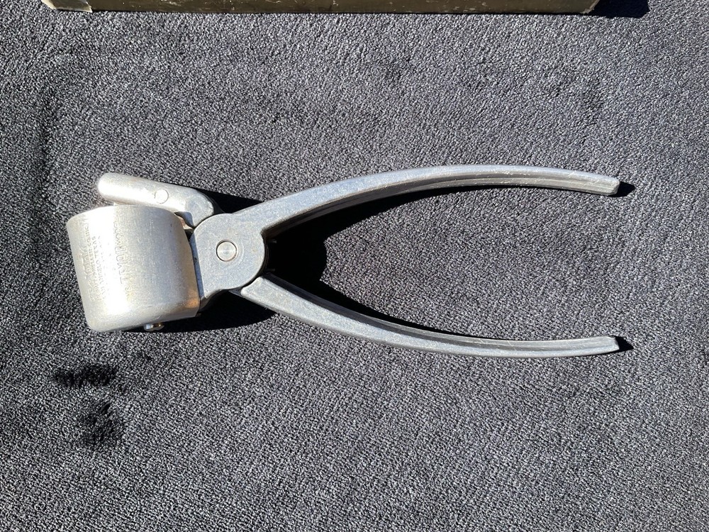 Vintage Texan Nut Sheller With Box