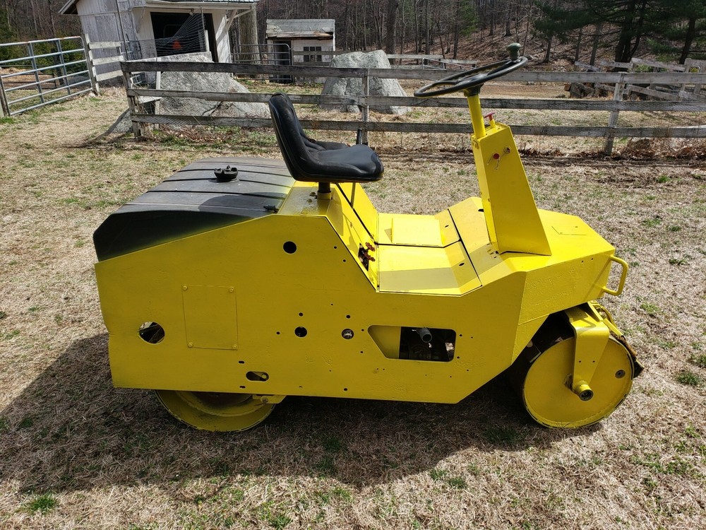 Vibrating Roller Compactor