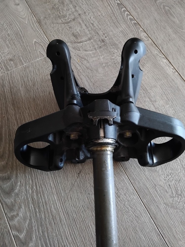 Ducati Diavel 2011 Complete Fork Yokes Top And Bottom